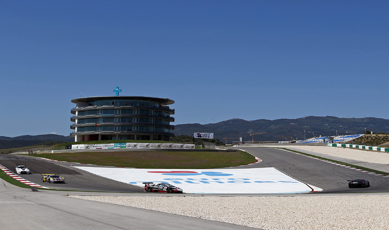 Nissan GT-R Race Scene Picture